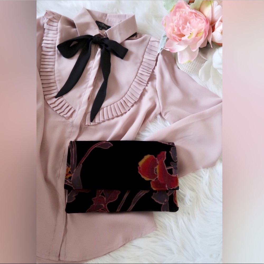 ALISSA-Classy Neck Bow Tie Professional Blouse - Picture 6 of 6